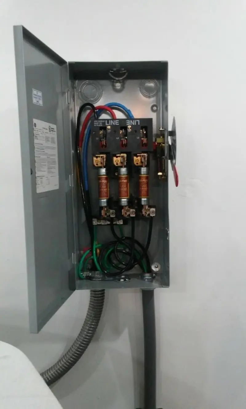 Three-phase disconnect switch installed for Smoke Detector Installation in Minersville
